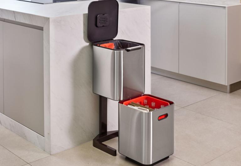 Các Loại Thùng Rác Thông Minh Phổ Biến Trên Thị Trường